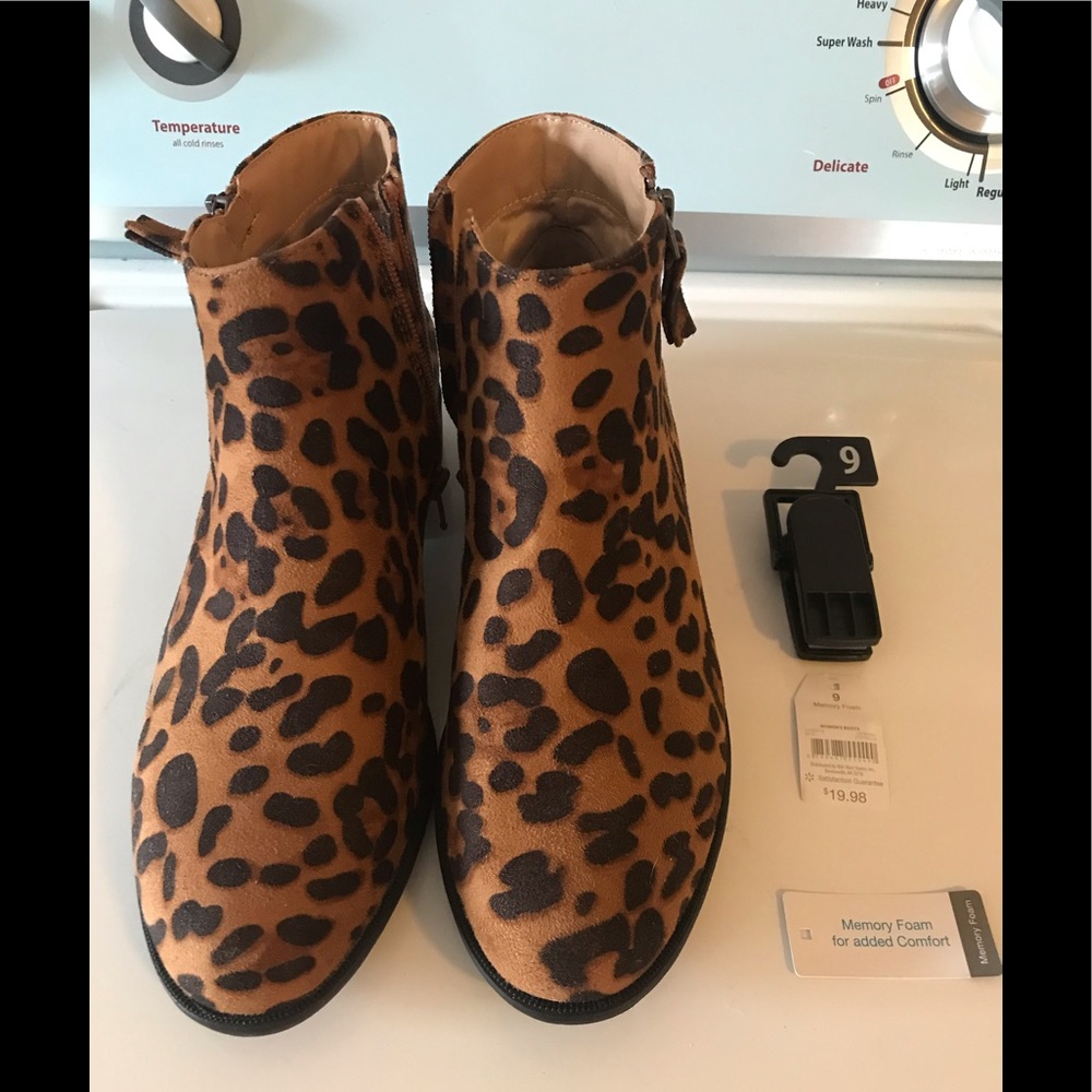 New Leopard Booties